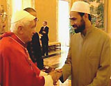 На встрече с послами мусульманских стран Папа Римский подчеркнул необходимость диалога между религиями